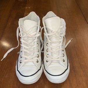 Faux fur lined leather white Chuck Taylor’s